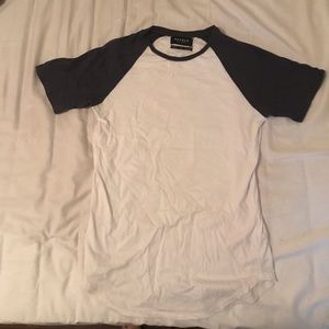 Pacsun Raglan Scallop Fit t-shirt - Small